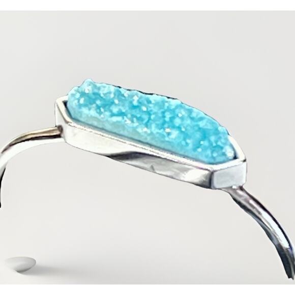 Kinsley Armelle Blue Azure Druzy Quartz Silver Tone Bangle Cuff Bracelet- Signed - Picture 6 of 12